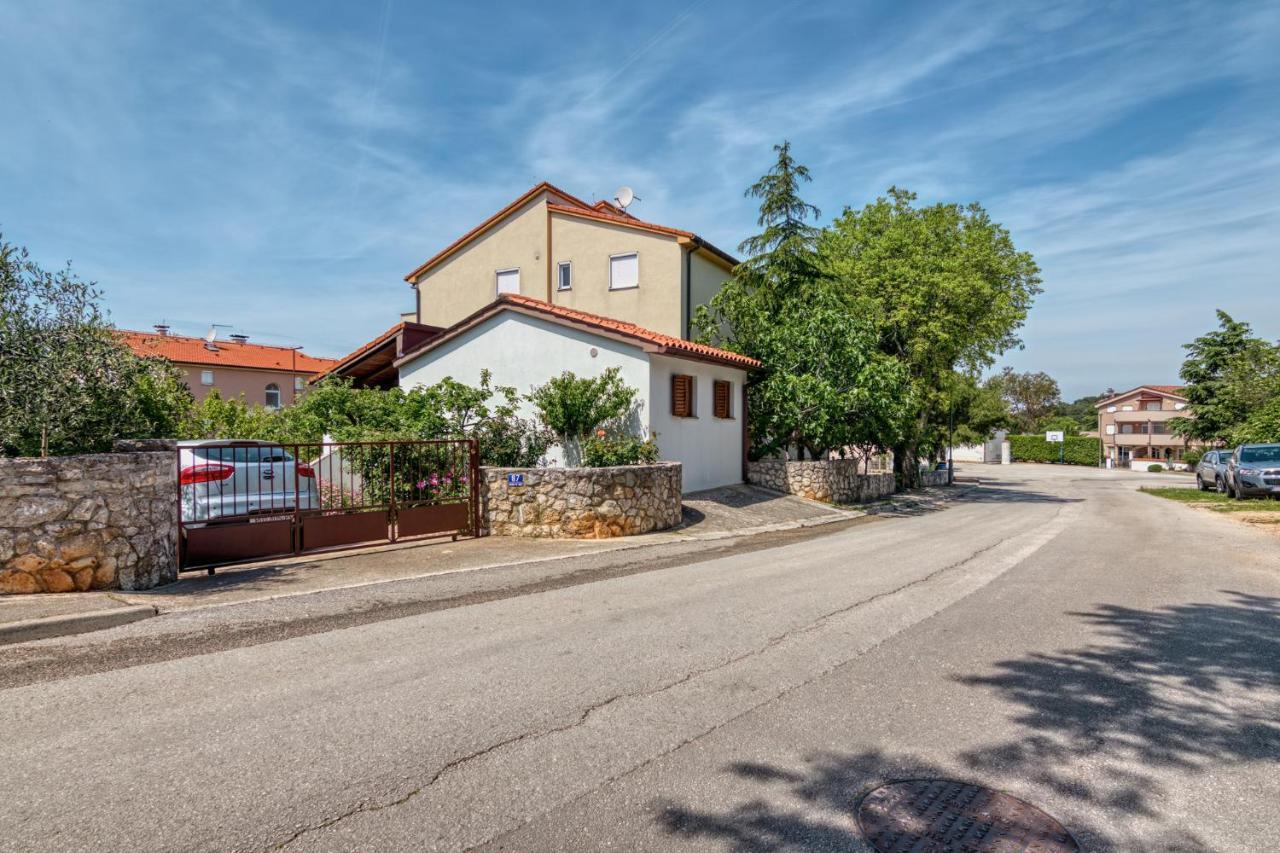 Apartmets Slavica 1644 Banjole Bagian luar foto