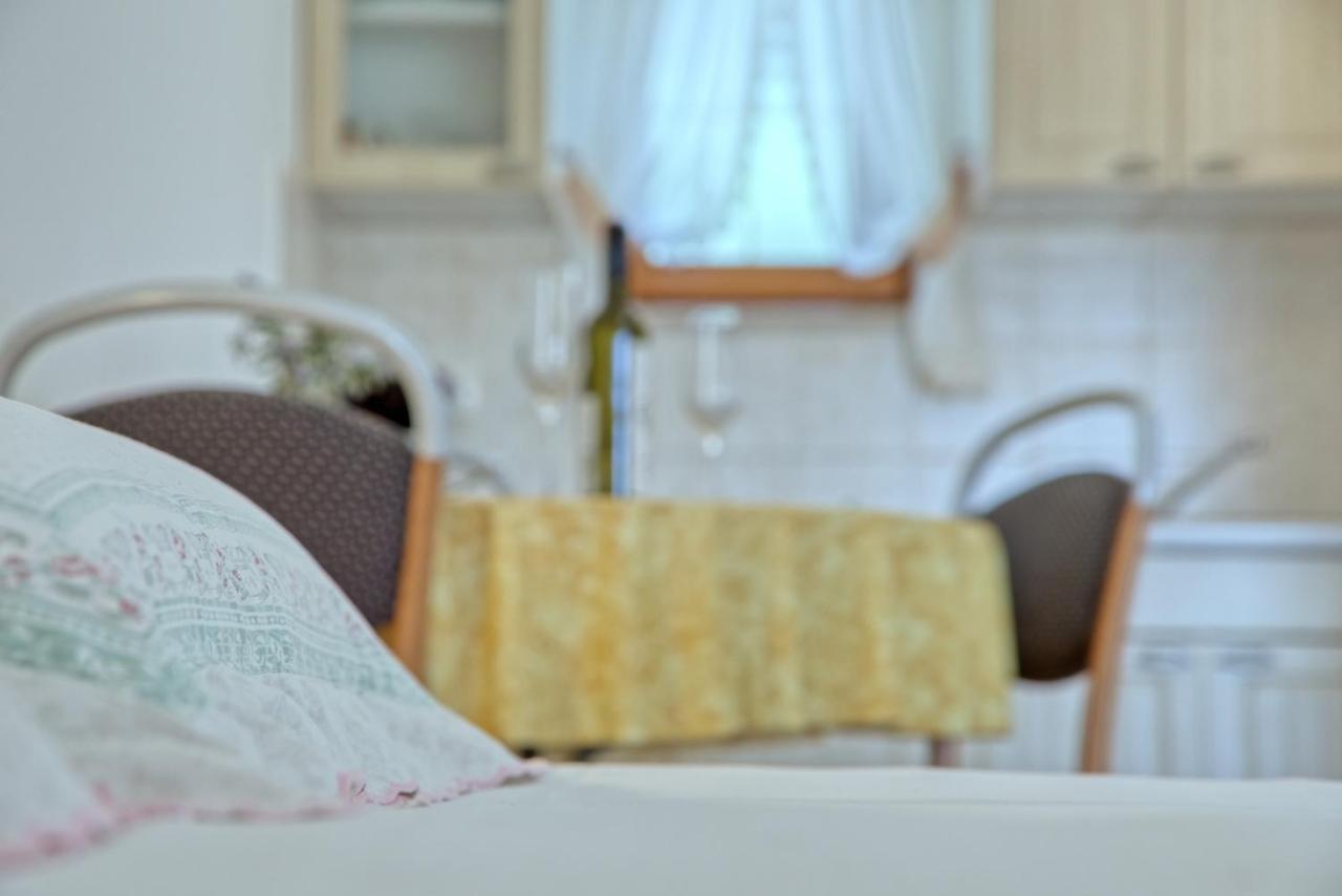Apartmets Slavica 1644 Banjole Bagian luar foto