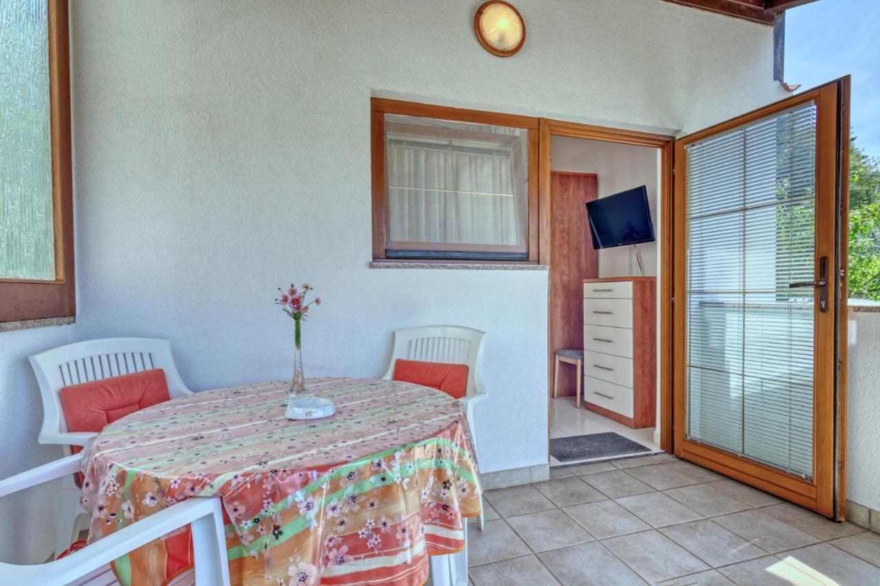 Apartmets Slavica 1644 Banjole Bagian luar foto
